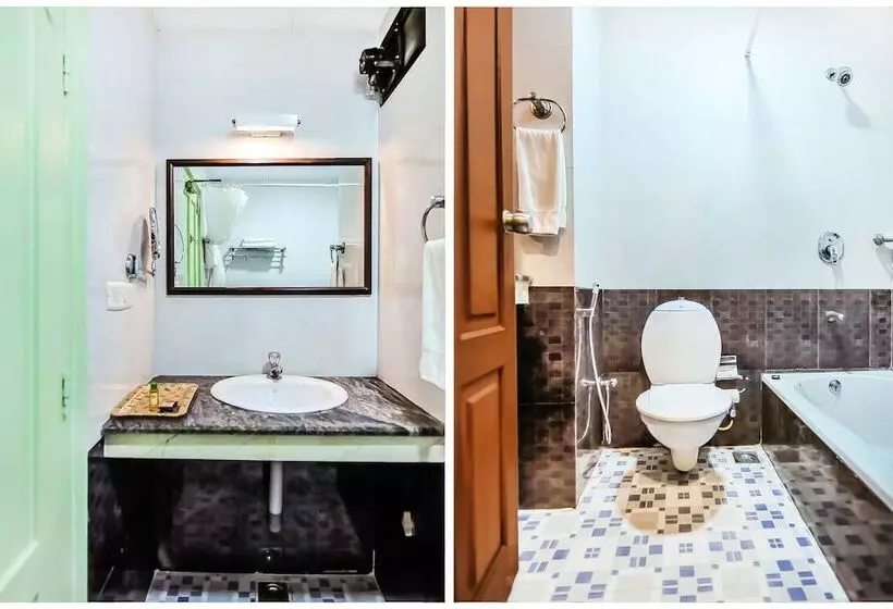 Fabhotel Kangappadan Residency
