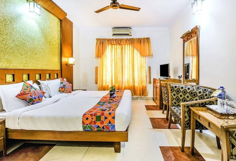 Fabhotel Kangappadan Residency