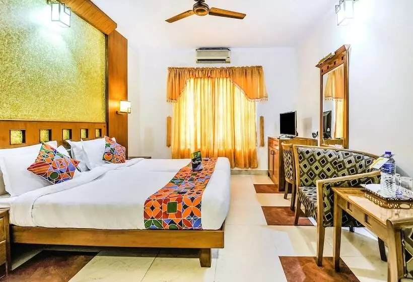 Fabhotel Kangappadan Residency