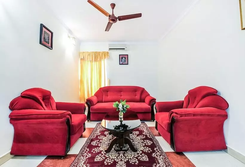 Fabhotel Kangappadan Residency