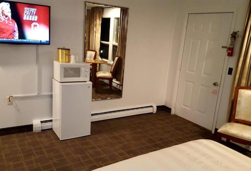 فندق على الطريق Stucco Lodge