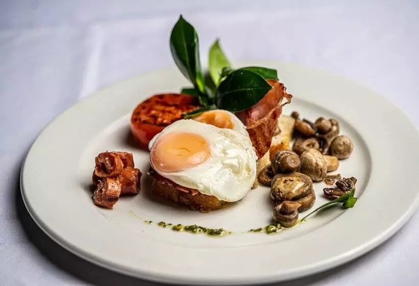 Majatalo Bakenskraal Ostrich Palace