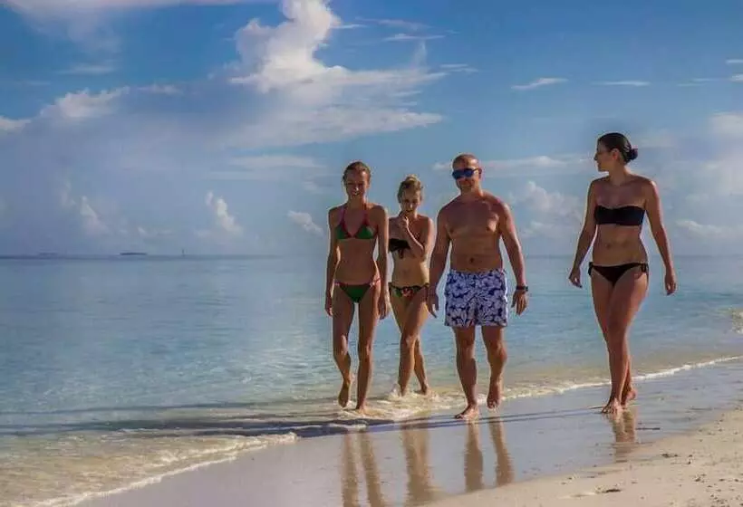 پانسیون Fanhaa Maldives