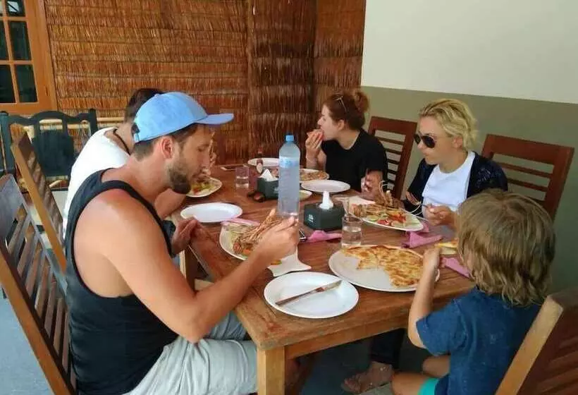 پانسیون Fanhaa Maldives