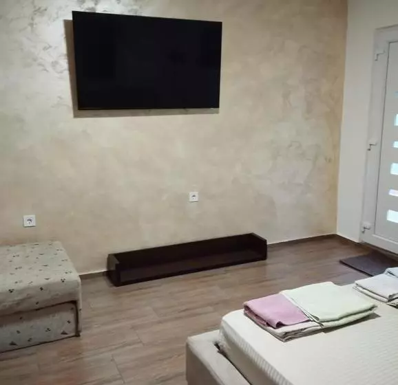 پانسیون Guesthouse Bato