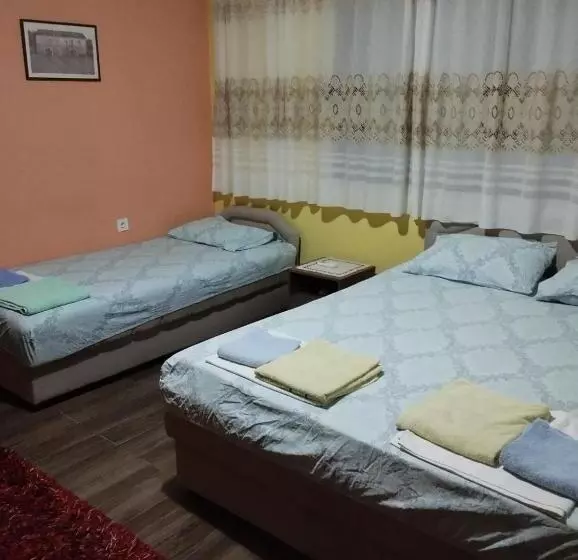 پانسیون Guesthouse Bato