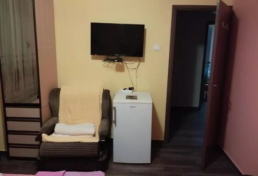 پانسیون Guesthouse Bato