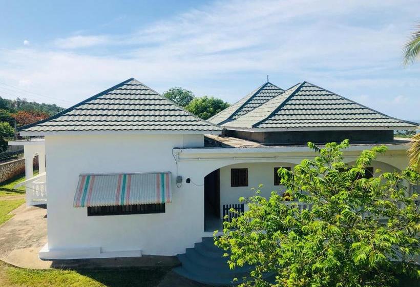 پانسیون Zuri Enterprise