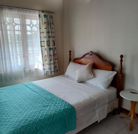 پانسیون Zuri Enterprise