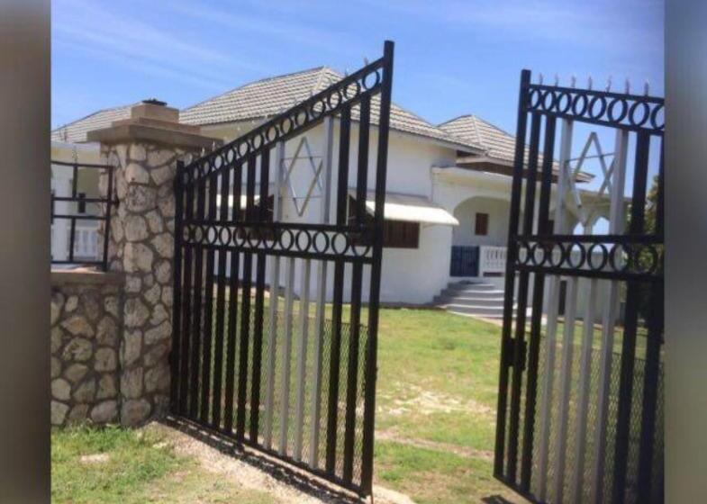 پانسیون Zuri Enterprise