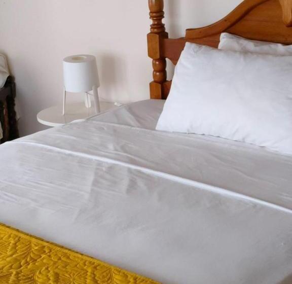 پانسیون Zuri Enterprise