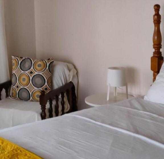 پانسیون Zuri Enterprise