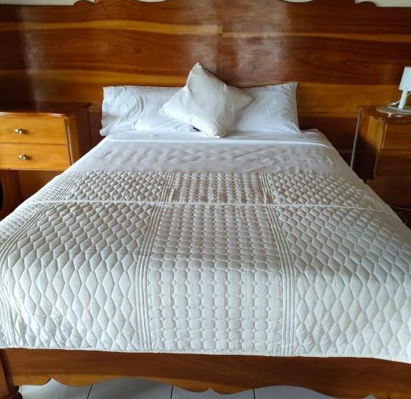 پانسیون Zuri Enterprise