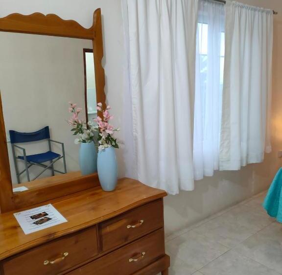 پانسیون Zuri Enterprise