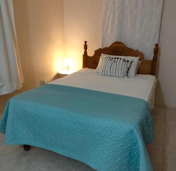 پانسیون Zuri Enterprise