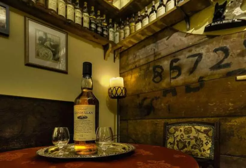 ペンション The Tannochbrae