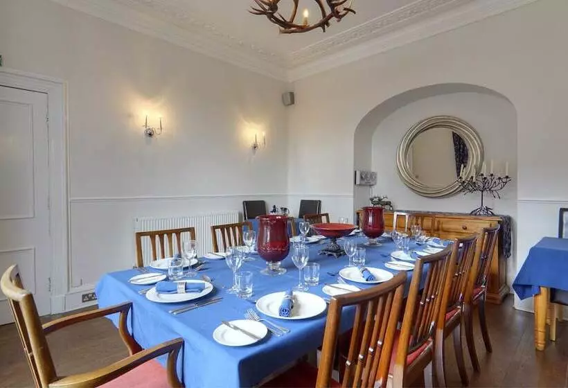 ペンション The Tannochbrae