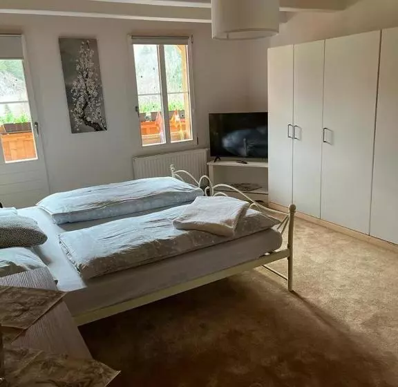 Retkeilymaja Terrasse Nessental