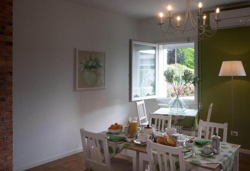 مبيت وإفطار La Casa Di Amedeo