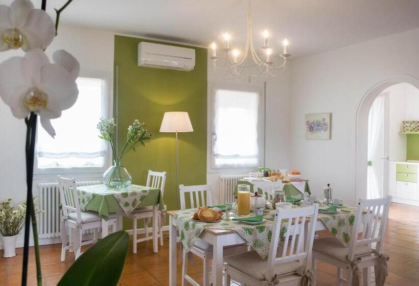 مبيت وإفطار La Casa Di Amedeo