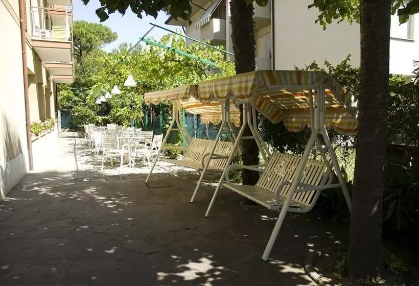 Hotelli Albergo Carezza