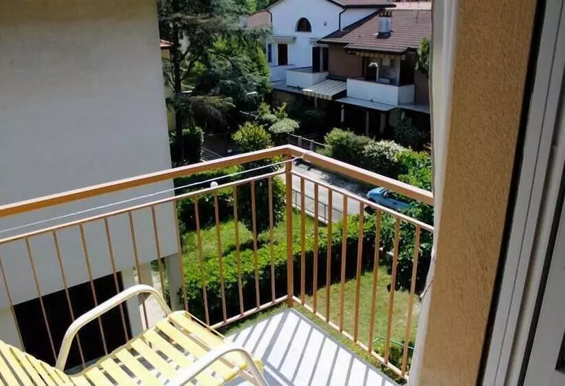 Hotelli Albergo Carezza