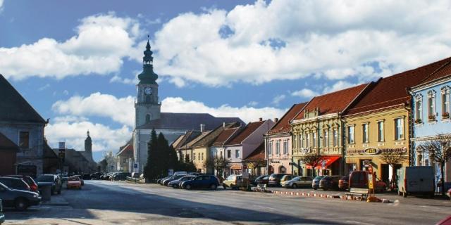 膳宿费 Club M.k.m. Modra