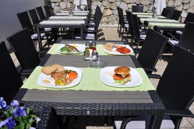 膳宿费 Club M.k.m. Modra