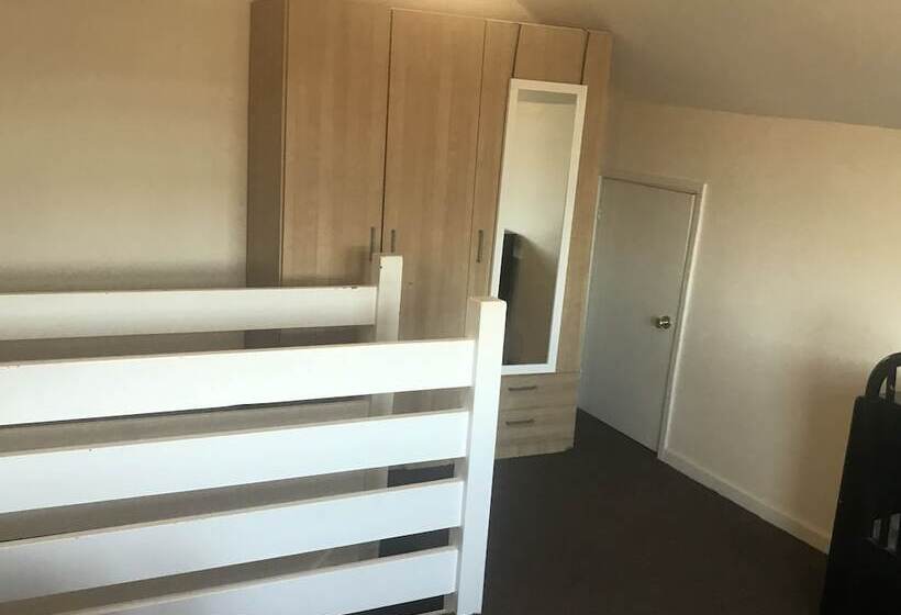 ペンション Tavistock House