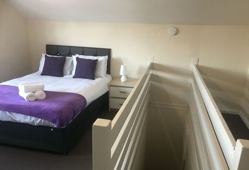 ペンション Tavistock House