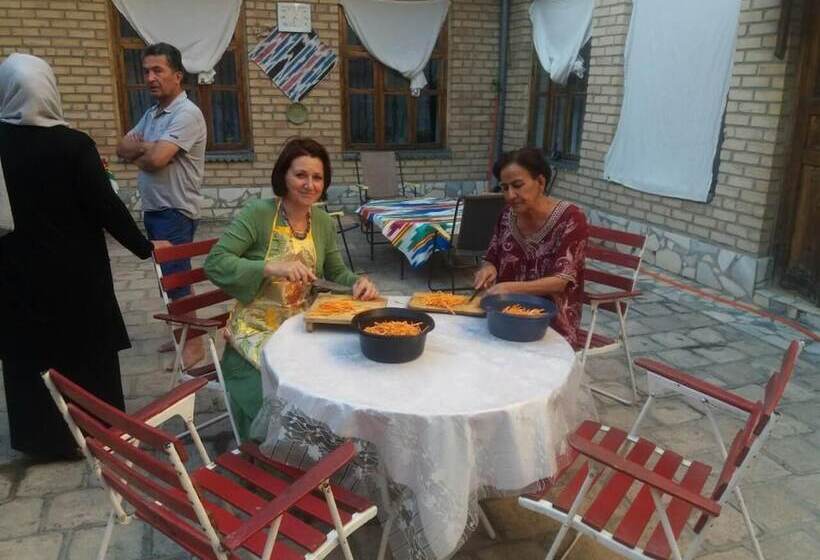 פנסיון Umarxon