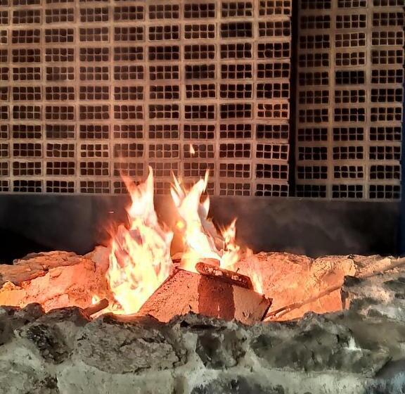 تختخواب و صبحانه Jasmimanga Pousada