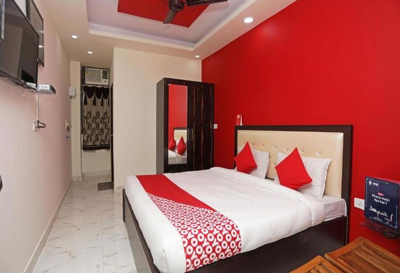 Super Hotel O Raj Palace