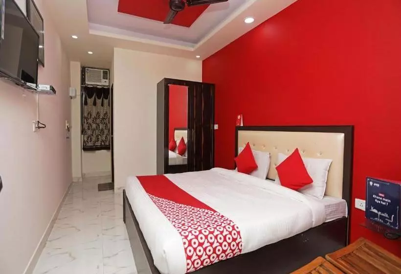 Super Hotel O Raj Palace