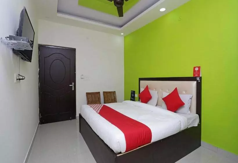 Super Hotel O Raj Palace