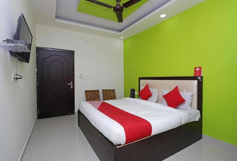 Super Hotel O Raj Palace