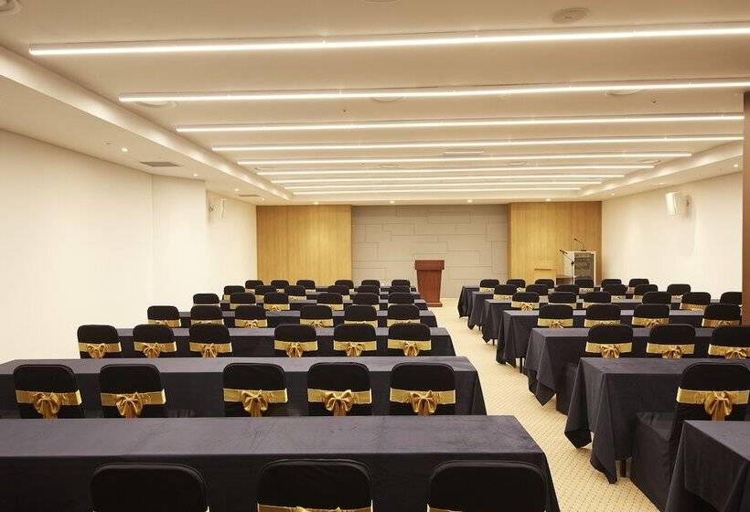 Pyeongchang Ramada Hotel & Suite By Wyndham