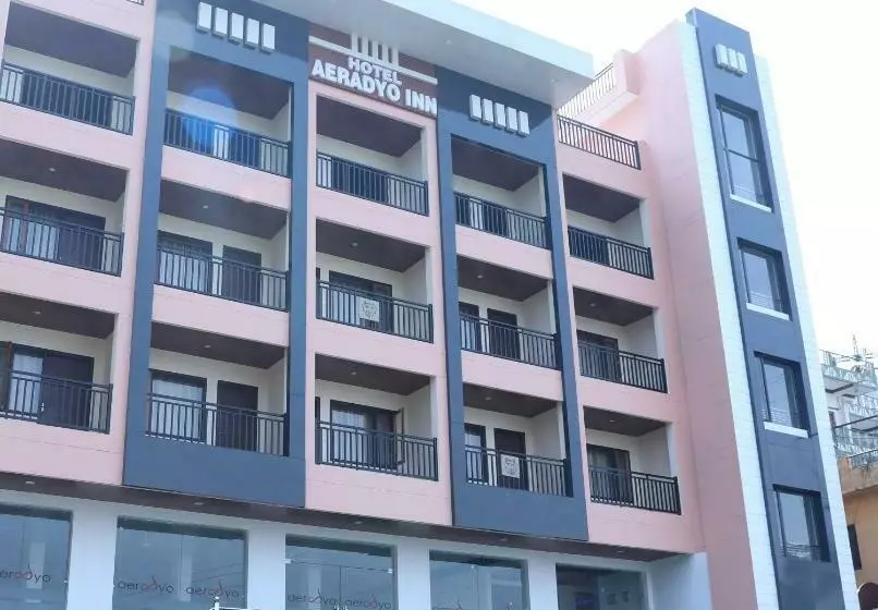 Hotelli Aeradyo Inn