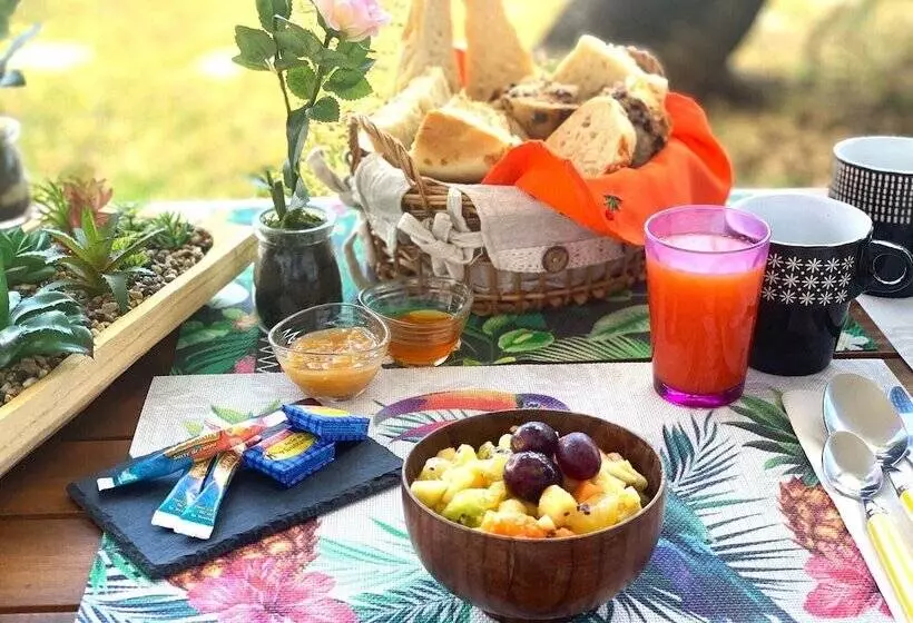 تختخواب و صبحانه Le Caillou Blanc