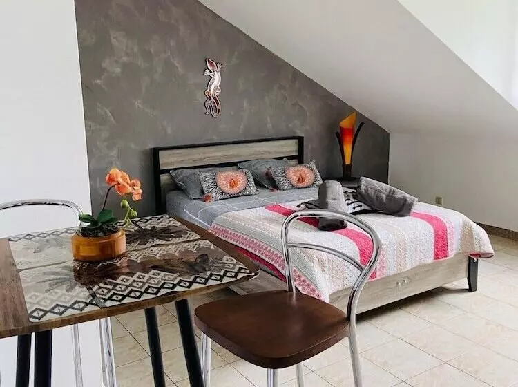 تختخواب و صبحانه Le Caillou Blanc