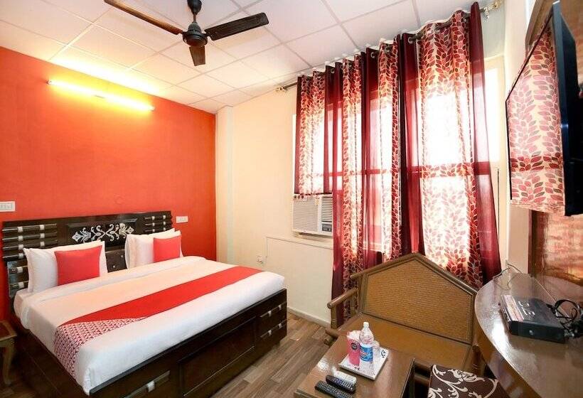 Отель Oyo 12871 Rehan Basera