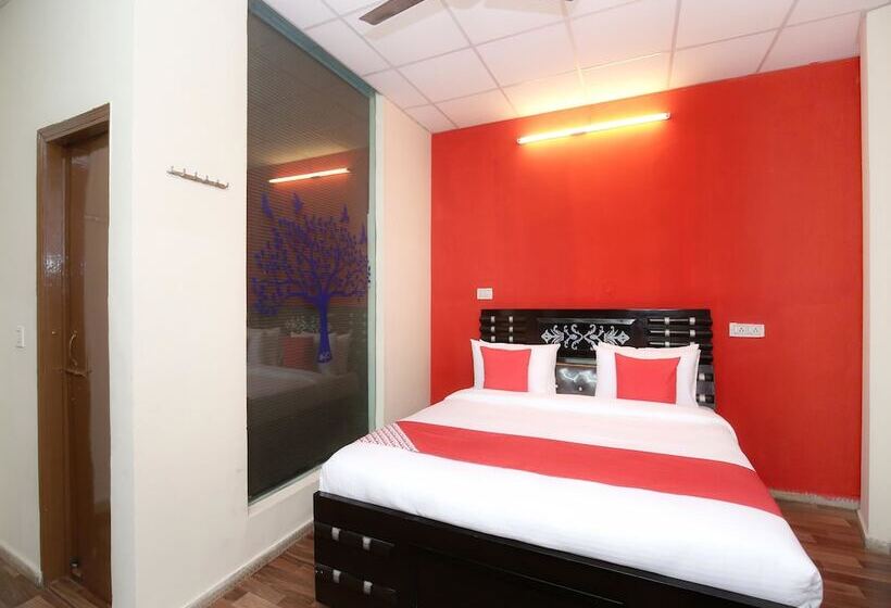 Отель Oyo 12871 Rehan Basera