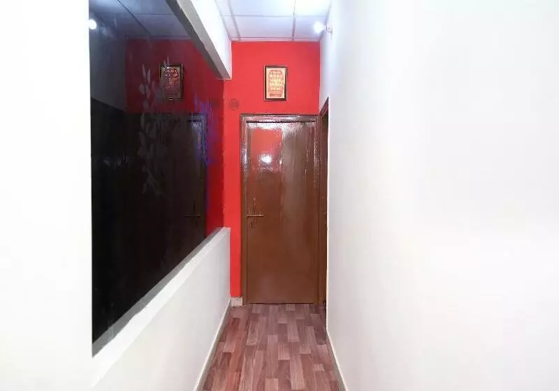 ホテル Oyo 12871 Rehan Basera