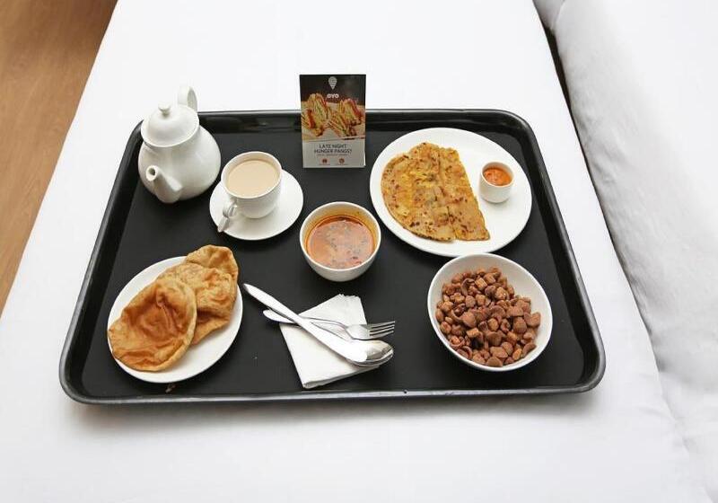 Отель Oyo 12871 Rehan Basera