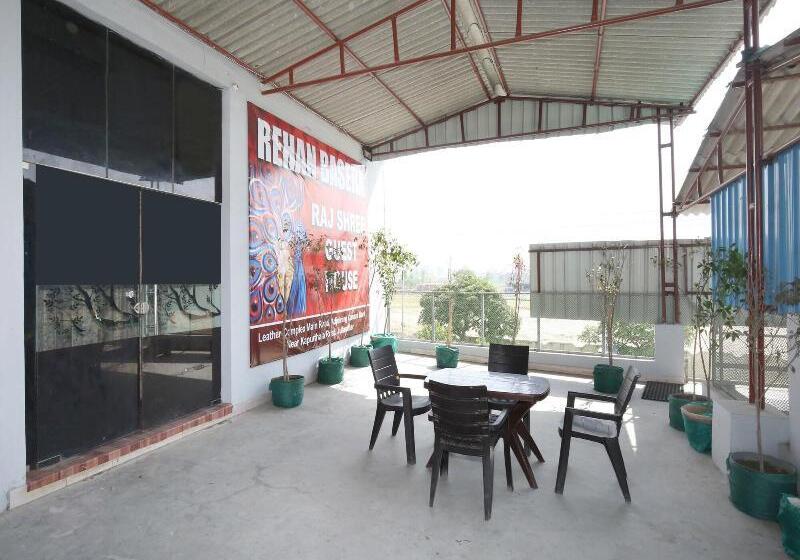 Отель Oyo 12871 Rehan Basera