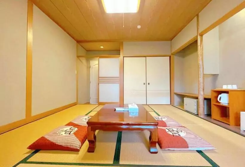 ペンション 和みの宿いろり