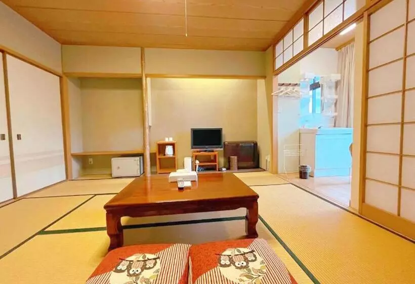 ペンション 和みの宿いろり