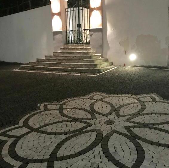 تختخواب و صبحانه Palazzo D'amaro Historical Residence