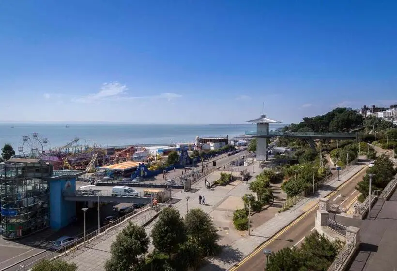 Southend Central Hotel   Close To Beach, City Centre, Train Station & Southend Airport