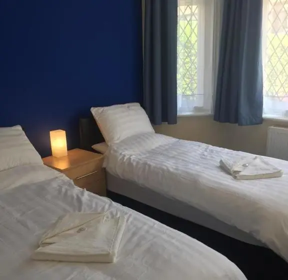 Southend Central Hotel   Close To Beach, City Centre, Train Station & Southend Airport
